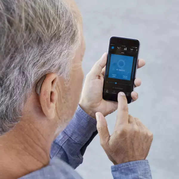 okostelefonról applikácóval kezelhető hallókészülék