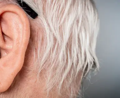 Mitől dugulhat be a füle?