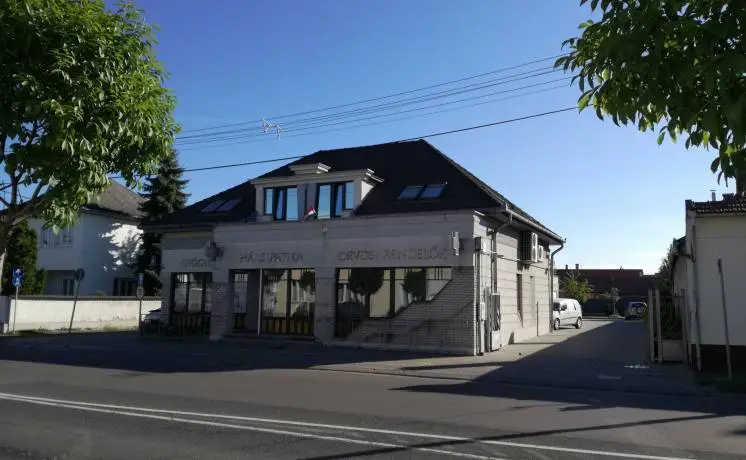 Kiskőrős - Audiológia, Hárs Patika épületében Kiskőrős - Audiológia, Hárs Patika épületében